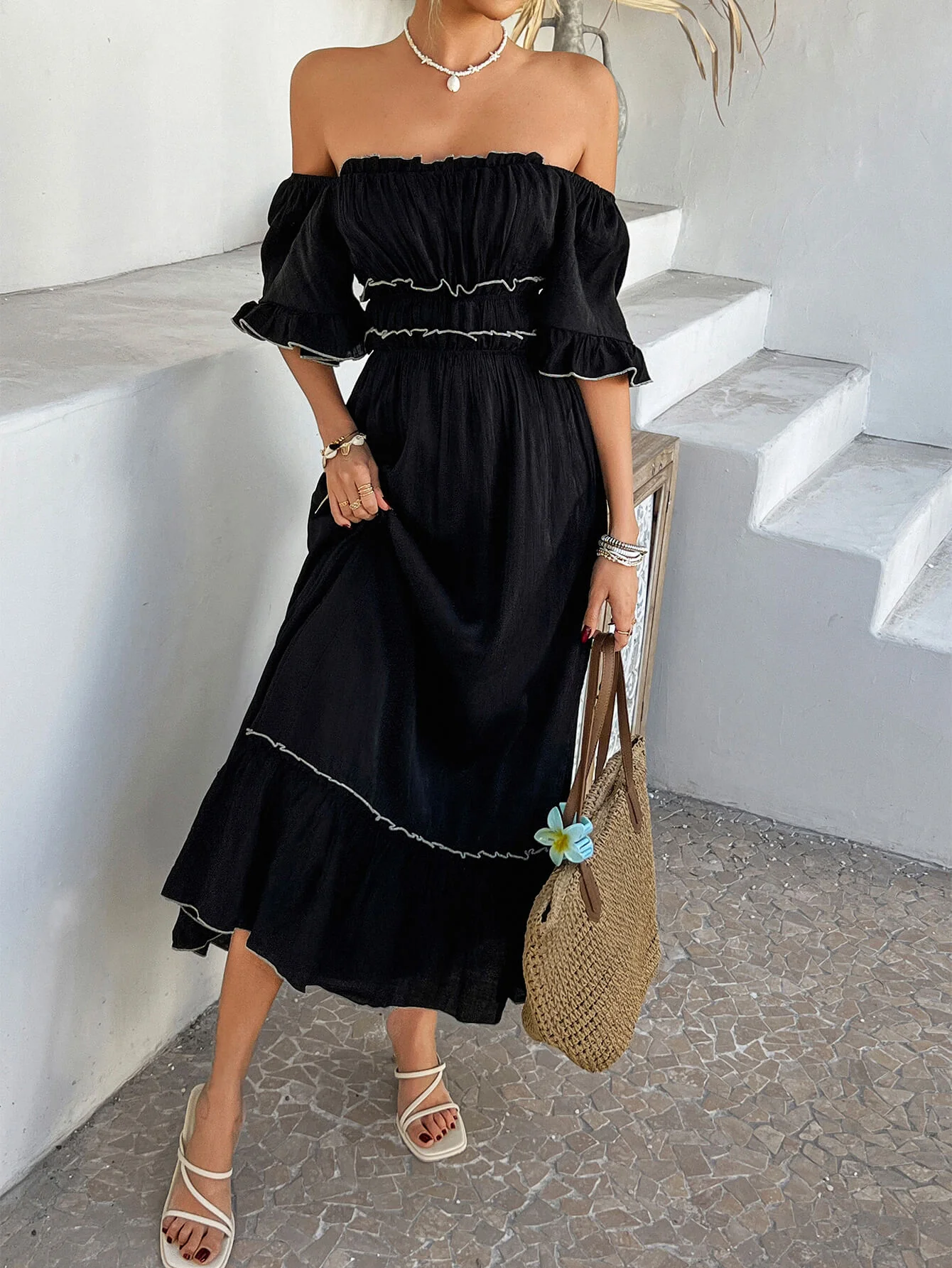 Aubrianna Ruched Contrast Trim Maxi Dress - black - Image 5