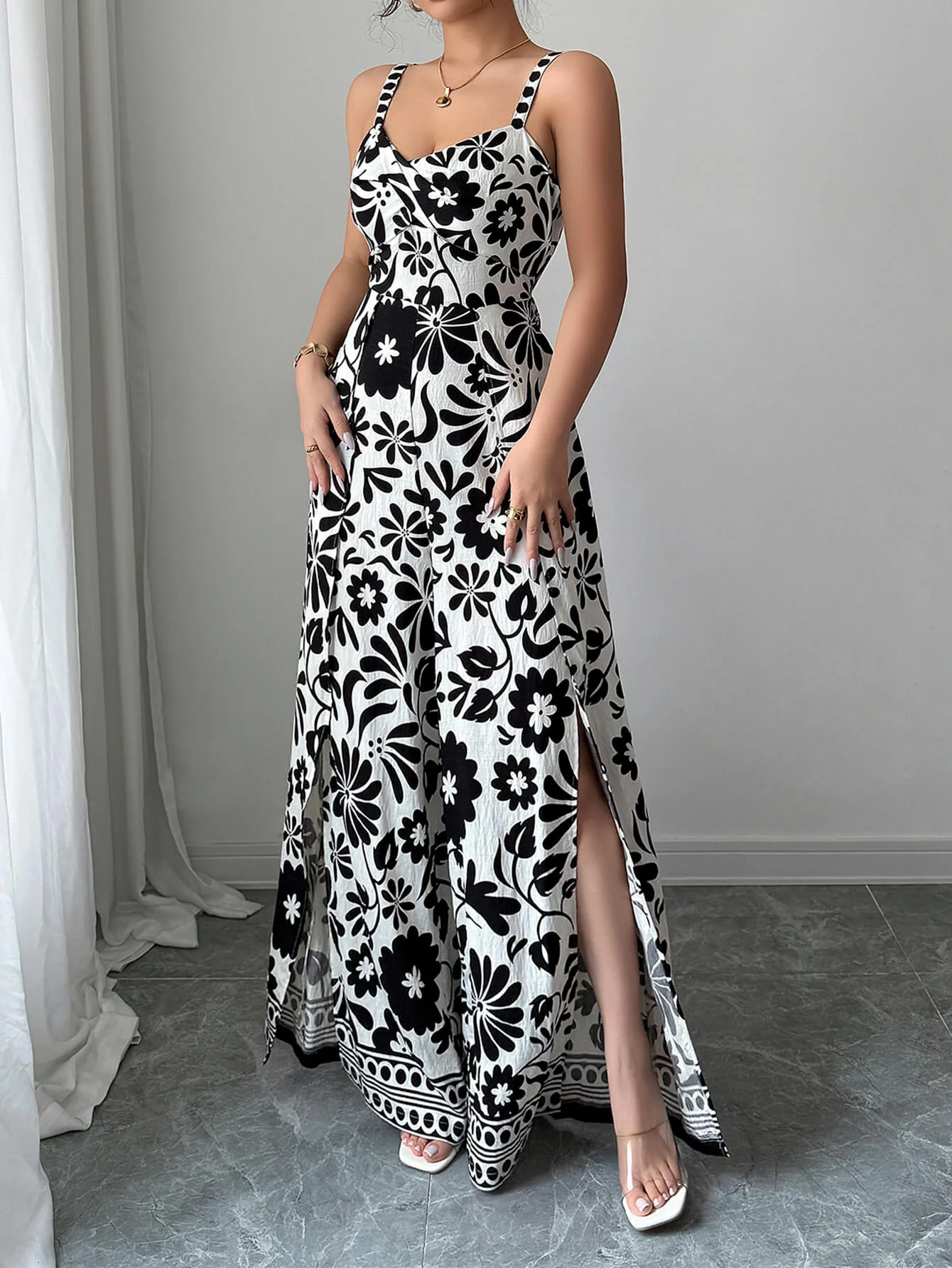 Bliss Escape Floral Jumpsuit - black - Image 3