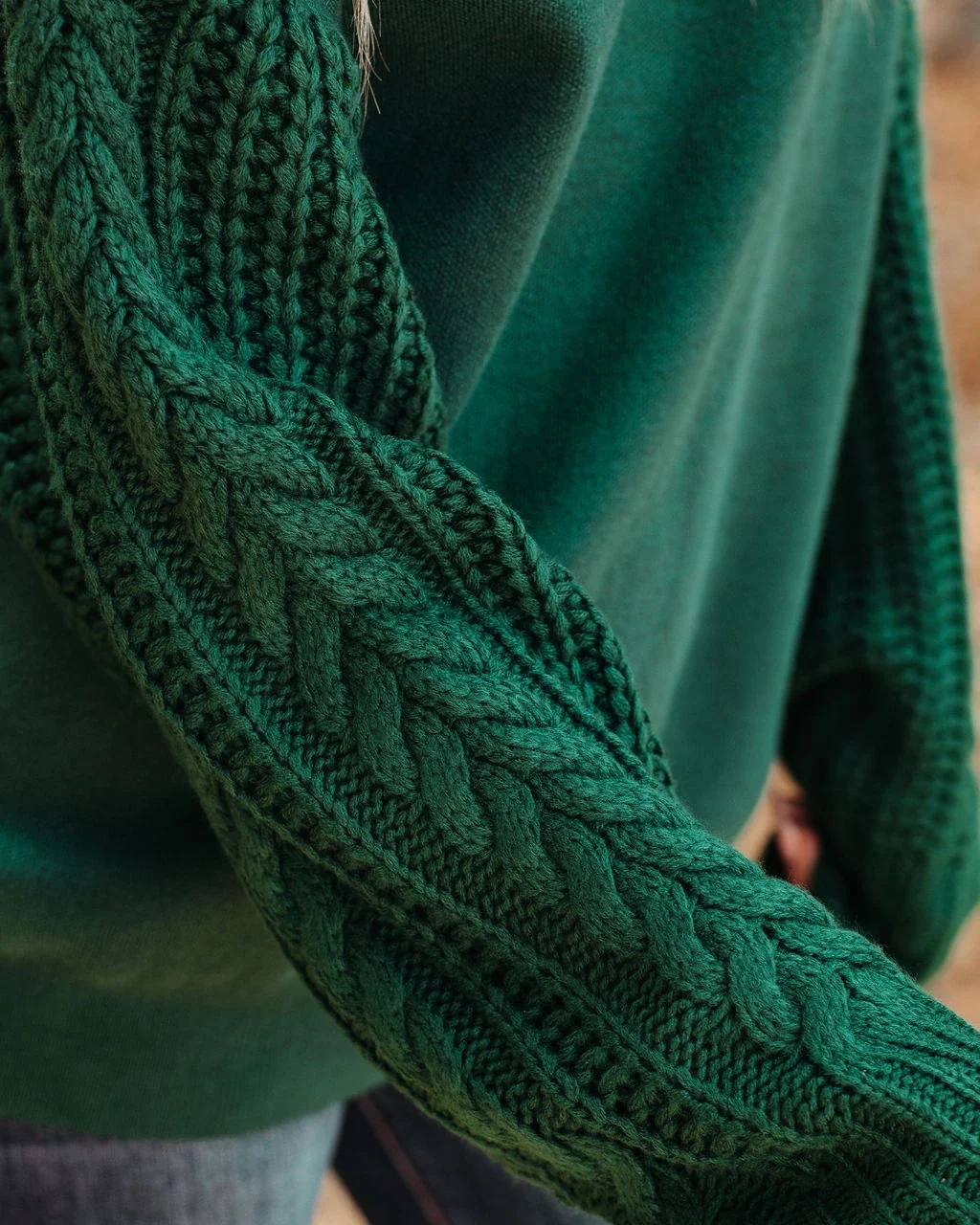 BRAIDED SLEEVE KNIT SWEATER - GREEN - Image 8