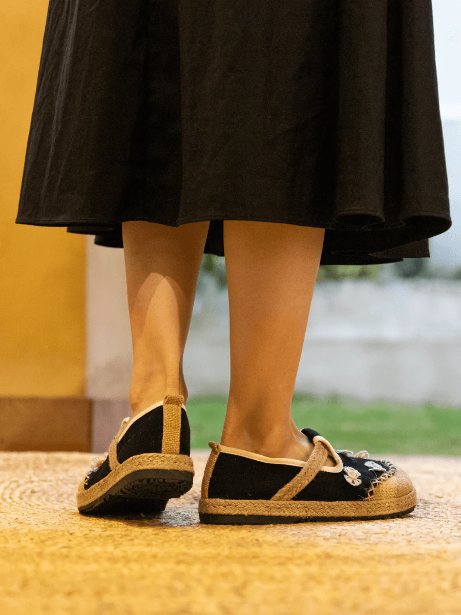 CACTUS ROSE | ASANA BOW APPLIQUE LINEN LOAFER - BLACK - Image 6