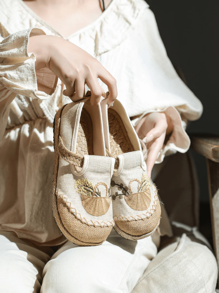 CACTUS ROSE | BASKET EMBROIDERED LINEN ESPADRILLE LOAFER - BEIGE - Image 3