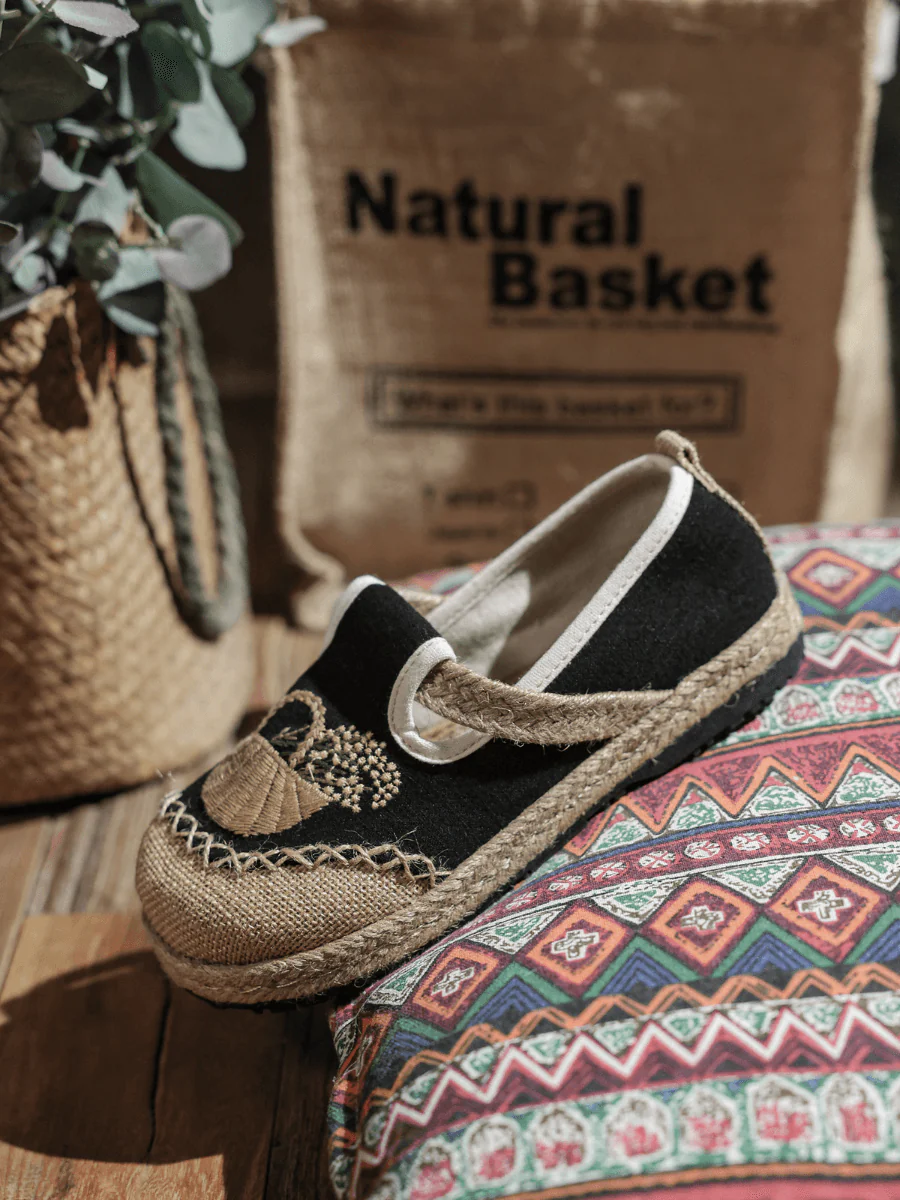 CACTUS ROSE | BASKET EMBROIDERED LINEN ESPADRILLE LOAFER - BLACK - Image 2