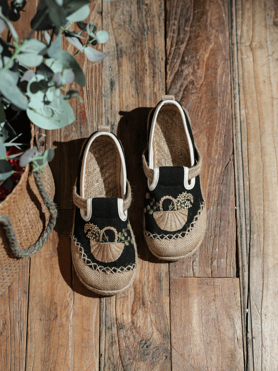 CACTUS ROSE | BASKET EMBROIDERED LINEN ESPADRILLE LOAFER - BLACK - Image 4