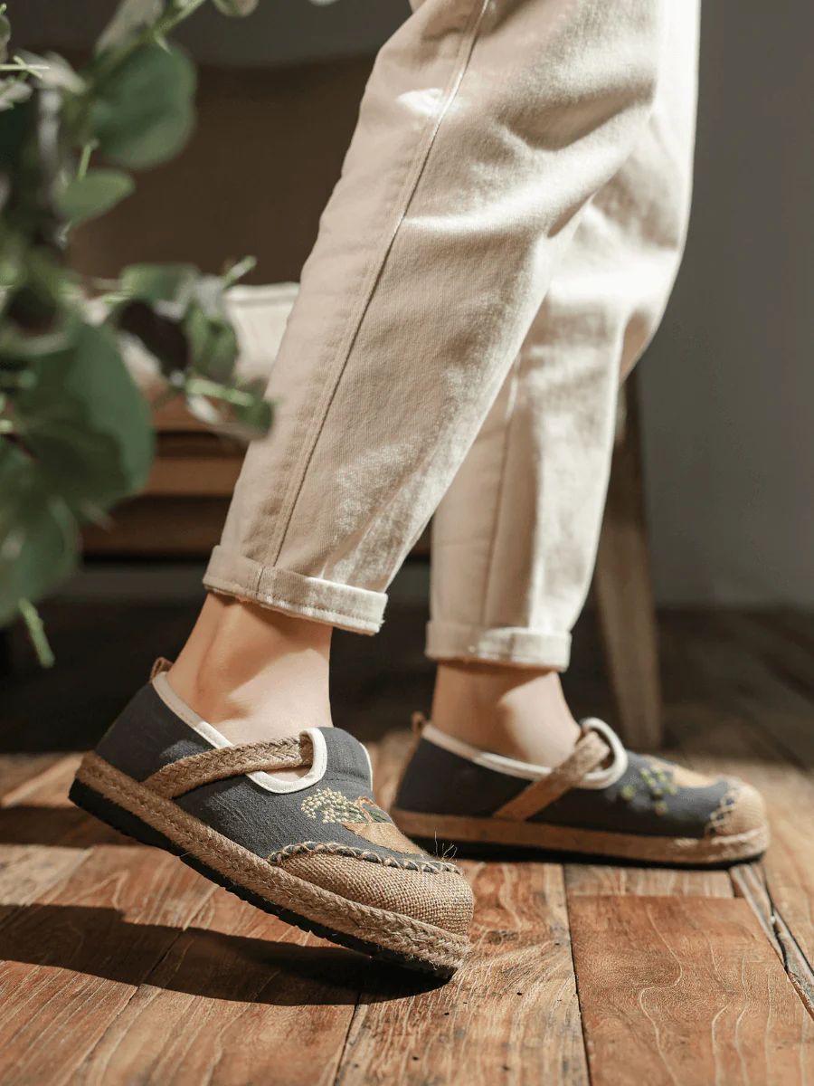 CACTUS ROSE | BASKET EMBROIDERED LINEN ESPADRILLE LOAFER - GREY - Image 4