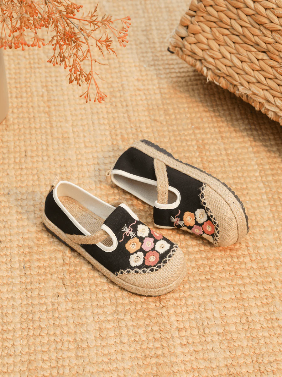 Cactus Rose | Belize Daisy Embroidered Linen Loafer - Black - Image 5