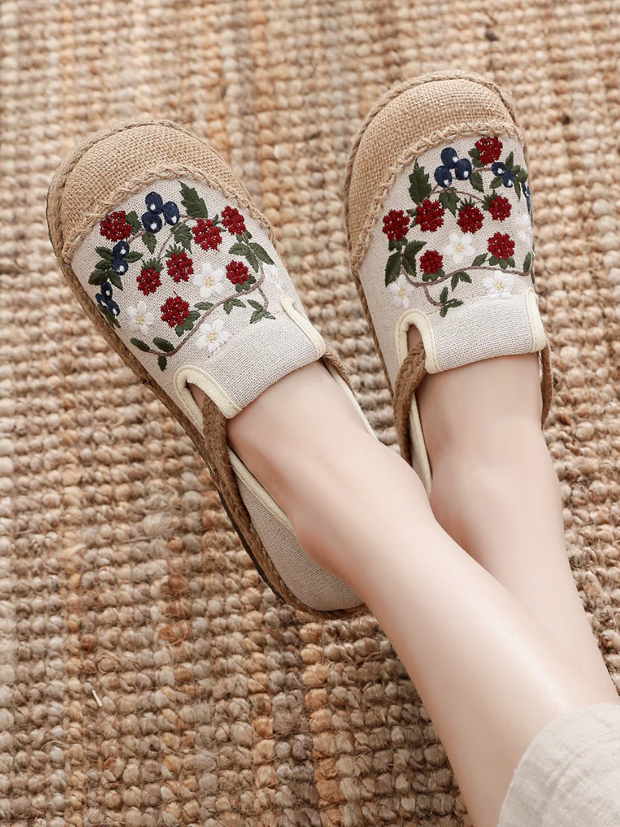 Cactus Rose | Berry Daisy Embroidered Linen Round Toe Espadrilles Loafers - Beige - Image 2
