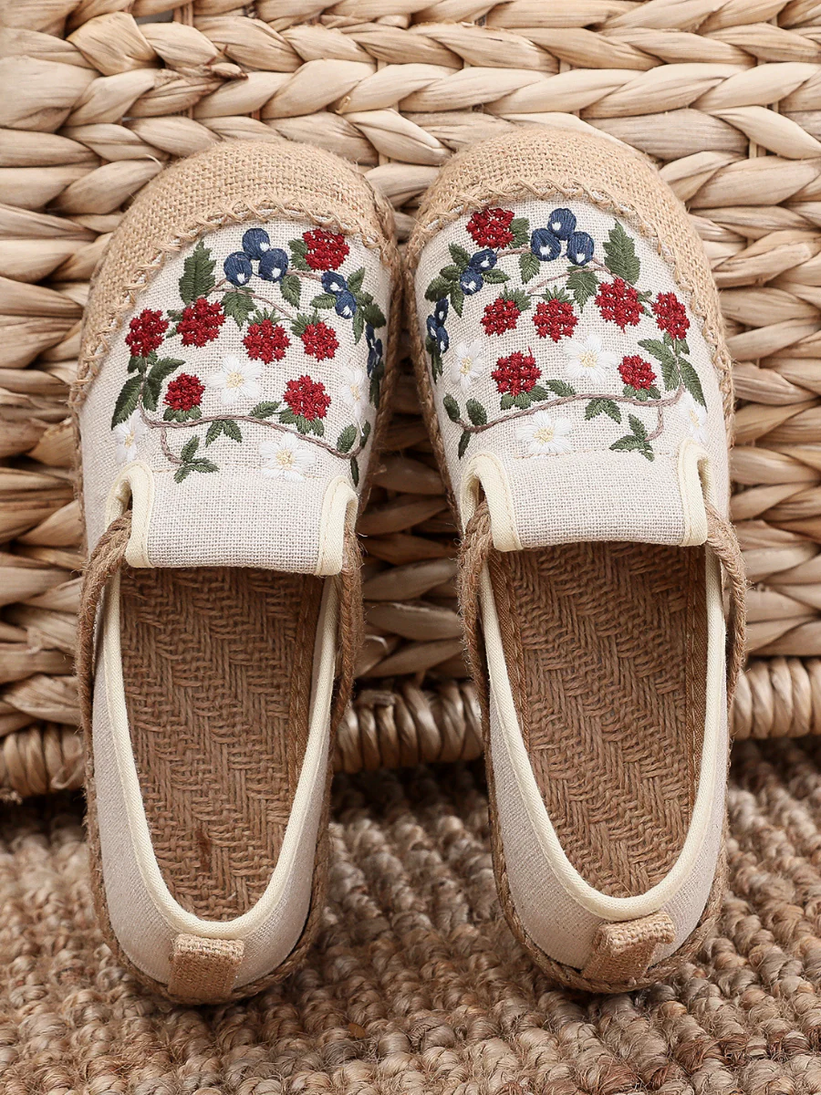 Cactus Rose | Berry Daisy Embroidered Linen Round Toe Espadrilles Loafers - Beige - Image 4