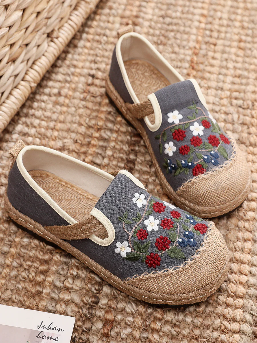 Cactus Rose | Berry Daisy Embroidered Linen Espadrilles Loafers Sneakers- Grey - Image 3