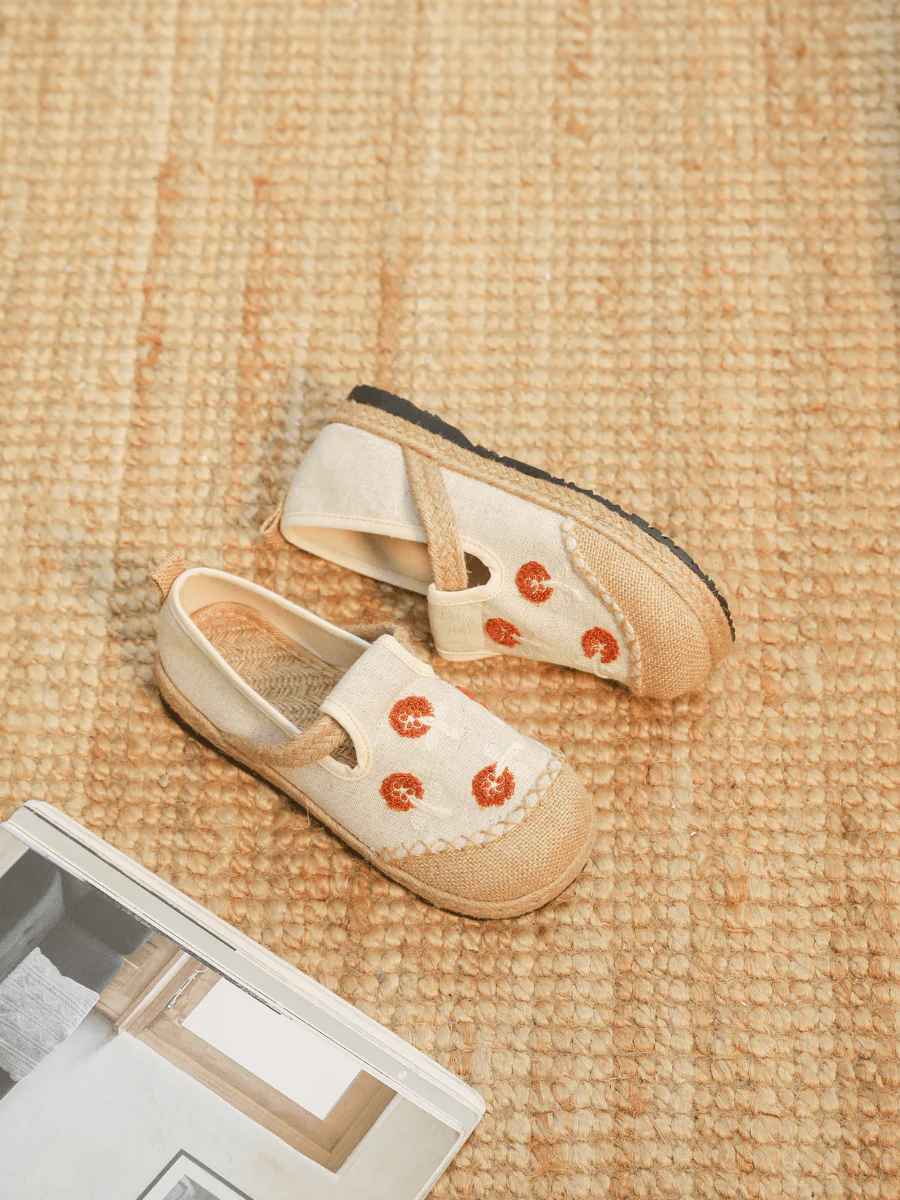 CACTUS ROSE | BLOSSOM EMBROIDERED LINEN ESPADRILLE LOAFER - BEIGE - Image 4