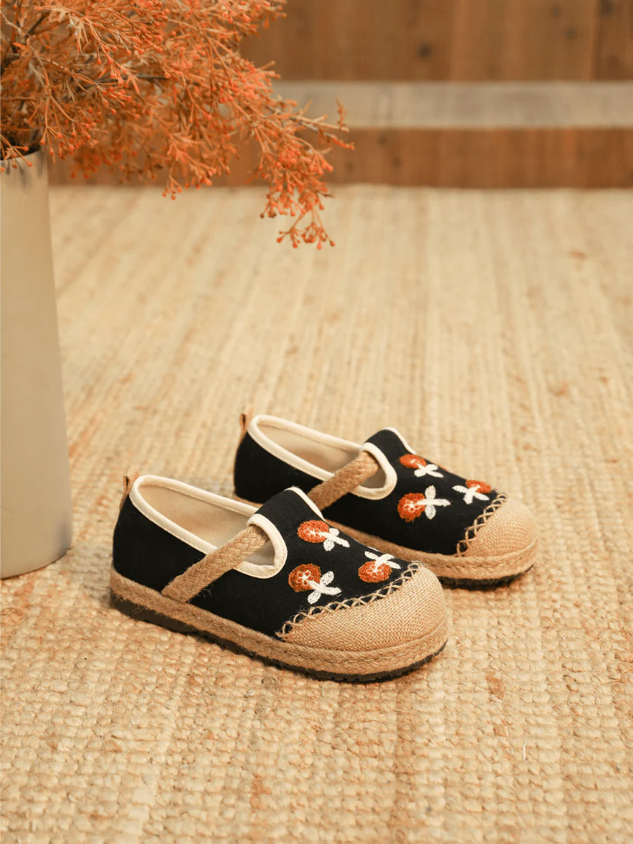 CACTUS ROSE | BLOSSOM EMBROIDERED LINEN ESPADRILLE LOAFER - BLACK - Image 2
