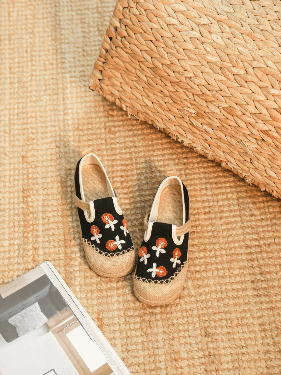 CACTUS ROSE | BLOSSOM EMBROIDERED LINEN ESPADRILLE LOAFER - BLACK - Image 3