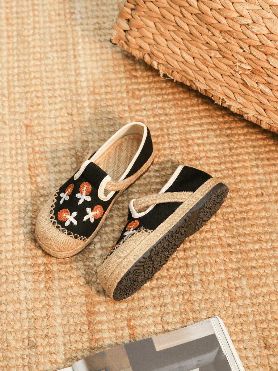 CACTUS ROSE | BLOSSOM EMBROIDERED LINEN ESPADRILLE LOAFER - BLACK - Image 5