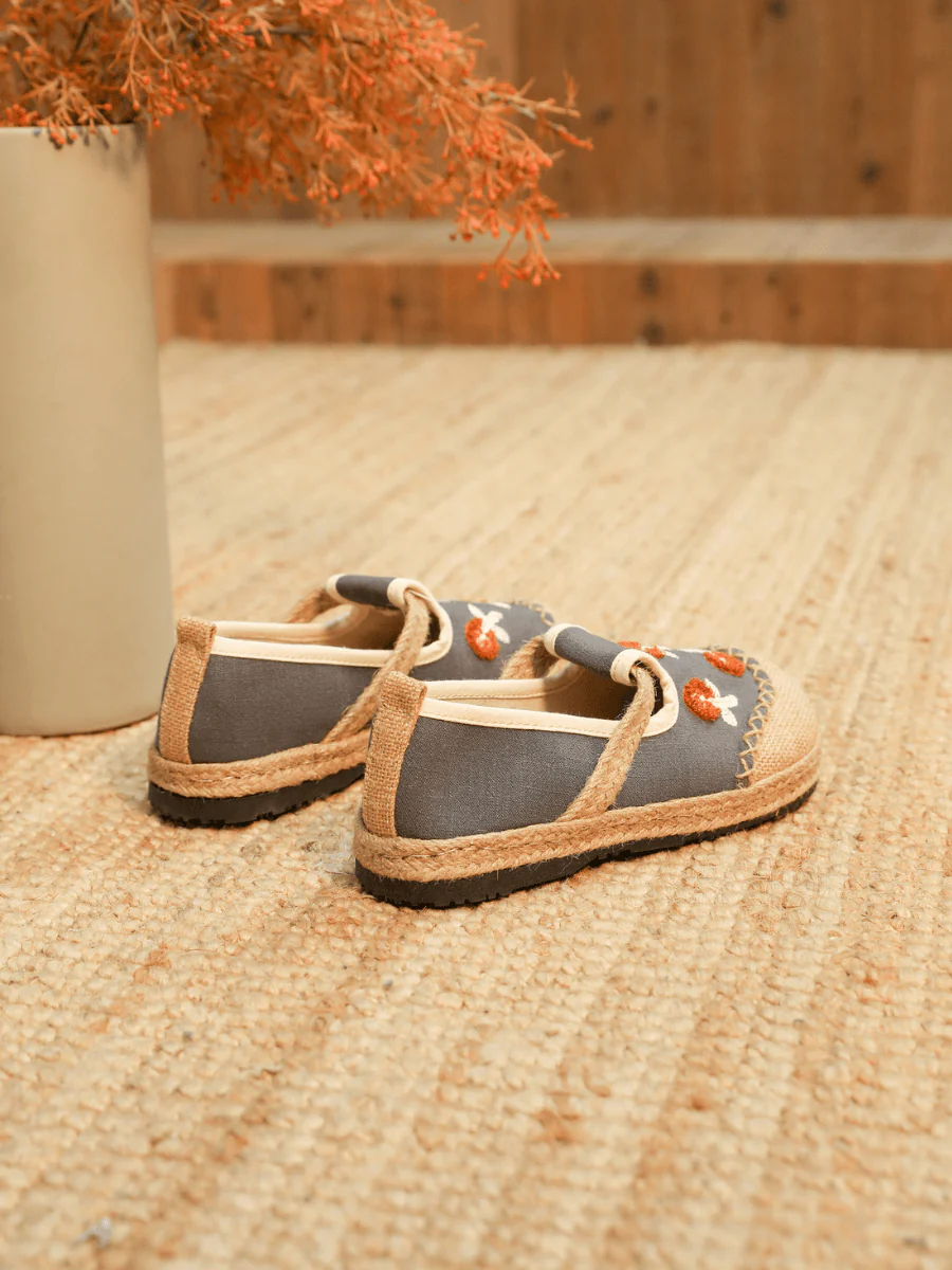 CACTUS ROSE | BLOSSOM EMBROIDERED LINEN ESPADRILLE LOAFER - GREY - Image 5