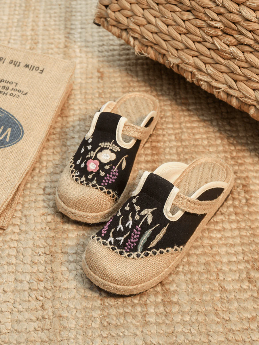 CACTUS ROSE | BLOSSOM WHEAT EMBROIDERED LINEN MULE - BLACK - Image 4