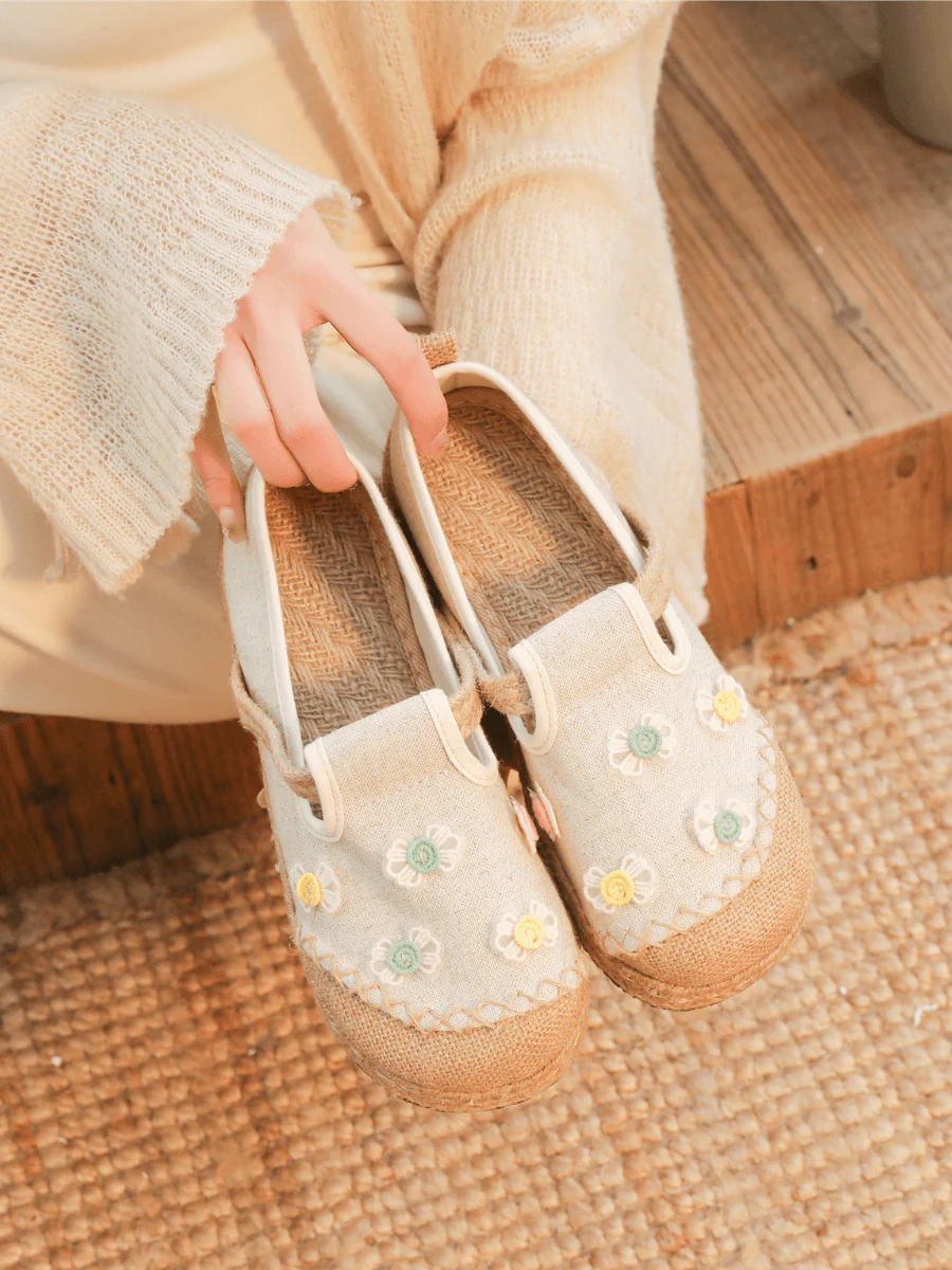 CACTUS ROSE | CHARLIZE BOW TIE APPLIQUE LINEN LOAFER - APRICOT