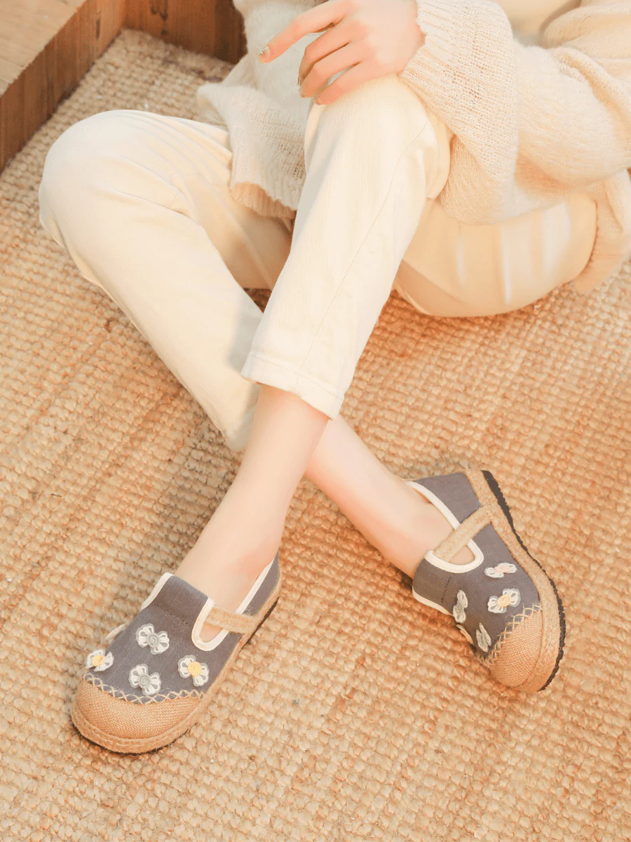 CACTUS ROSE | CHARLIZE BOW TIE APPLIQUE LINEN LOAFER - GREY - Image 3