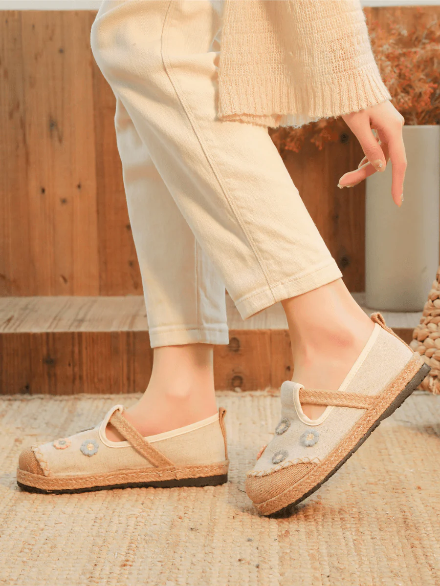 CACTUS ROSE | DAISY WISHES APPLIQUE LINEN ESPADRILLE - APRICOT - Image 4
