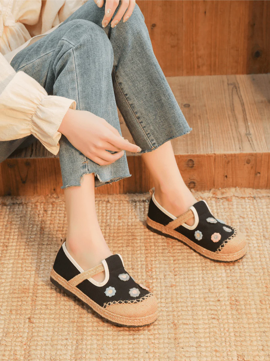 CACTUS ROSE | DAISY WISHES APPLIQUE LINEN ESPADRILLE - BLACK - Image 4