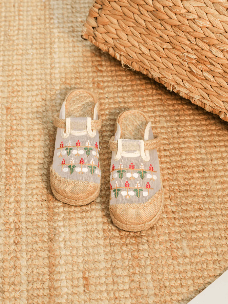 CACTUS ROSE | EMBROIDERED BLOSSOM MESH LINEN UPPER MULE - Image 2