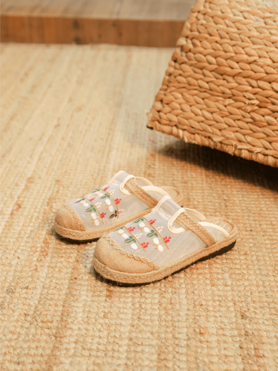 CACTUS ROSE | EMBROIDERED BLOSSOM MESH LINEN UPPER MULE - Image 4