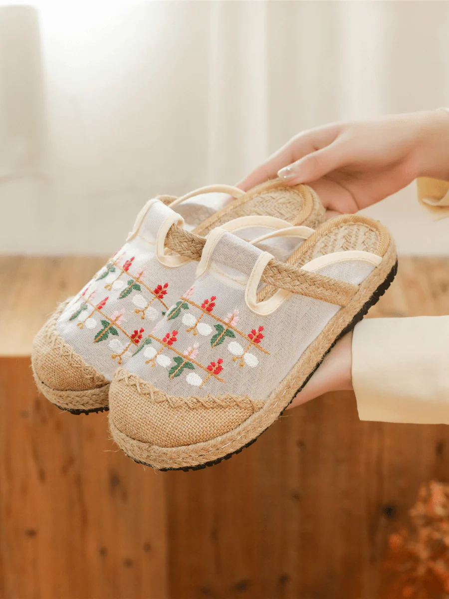 CACTUS ROSE | EMBROIDERED BLOSSOM MESH LINEN UPPER MULE - Image 6