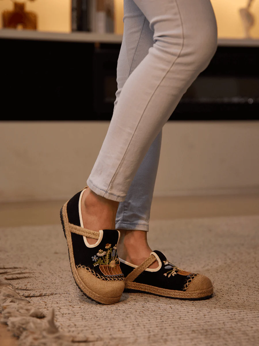 Cactus Rose | Gemma Floral Embroidered Linen Espadrilles - Black - Image 4