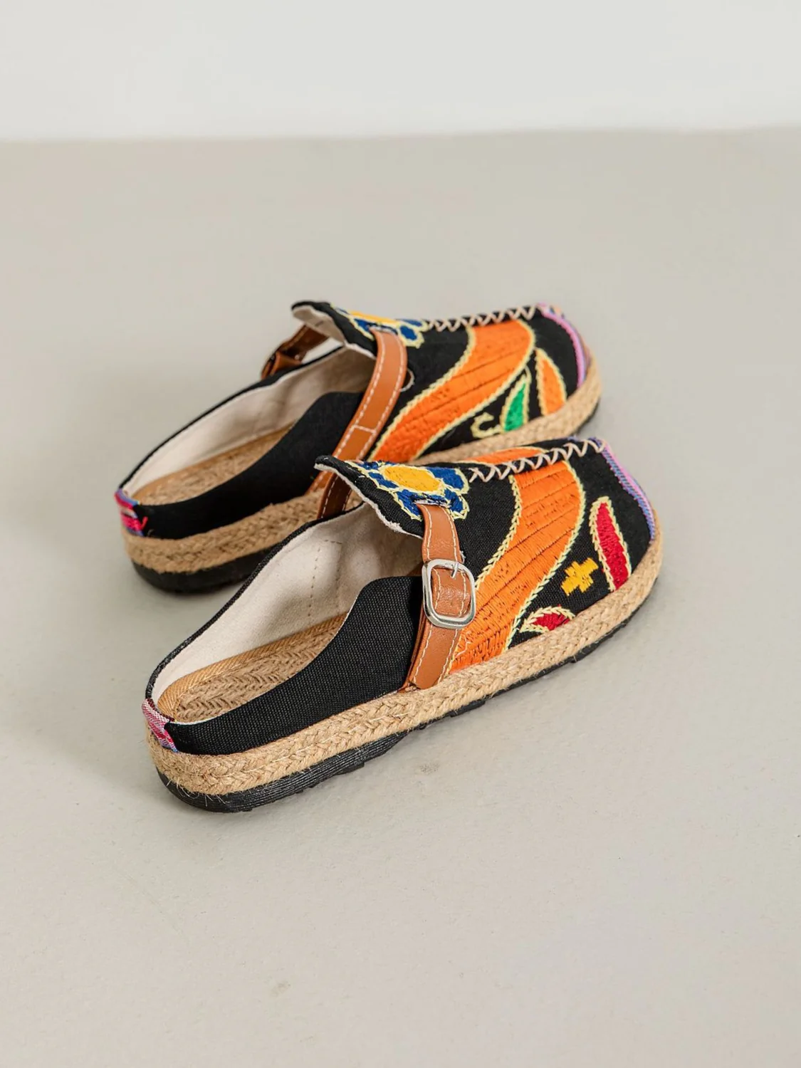 Cactus Rose | Honolulu Embroidered Linen Mules - black - Image 4