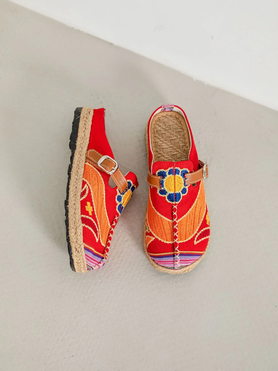 Cactus Rose | Honolulu Embroidered Linen Mules - red - Image 4