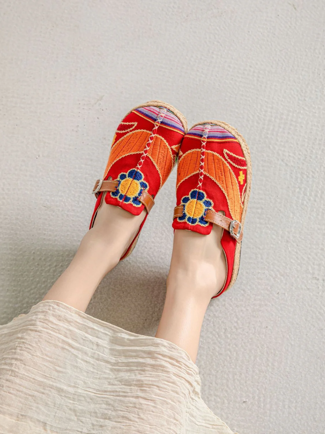 Cactus Rose | Honolulu Embroidered Linen Mules - red - Image 5