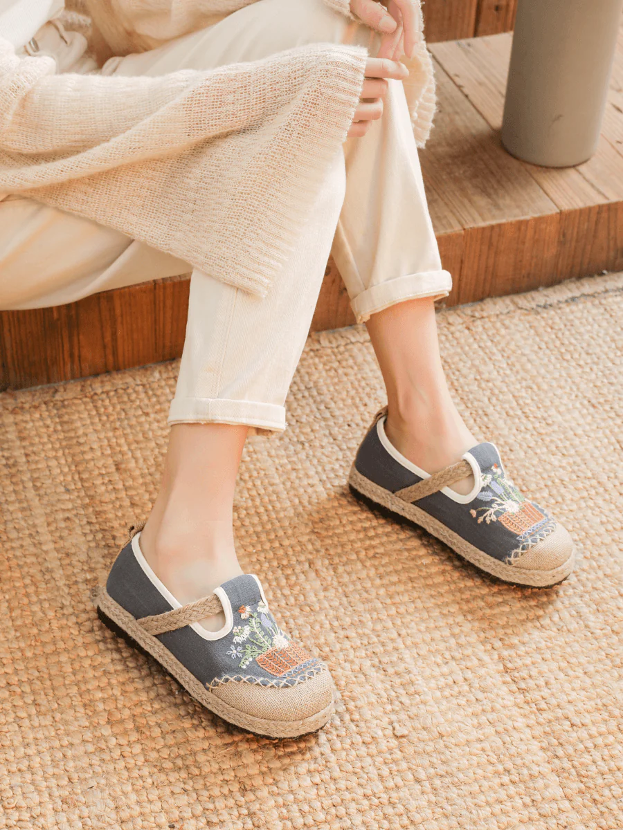 Cactus Rose | Kahului Embroidered Linen Espadrilles - Grey - Image 3