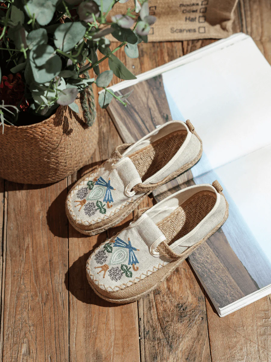 CACTUS ROSE | PATTERN EMBROIDERED LINEN ESPADRILLE LOAFER - BEIGE - Image 5