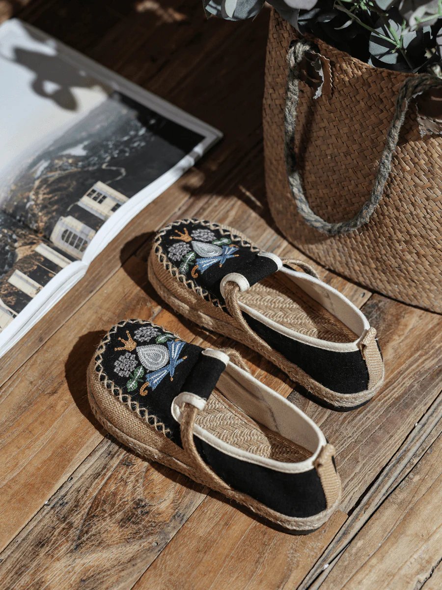 CACTUS ROSE | PATTERN EMBROIDERED LINEN ESPADRILLE LOAFER - BLACK - Image 4