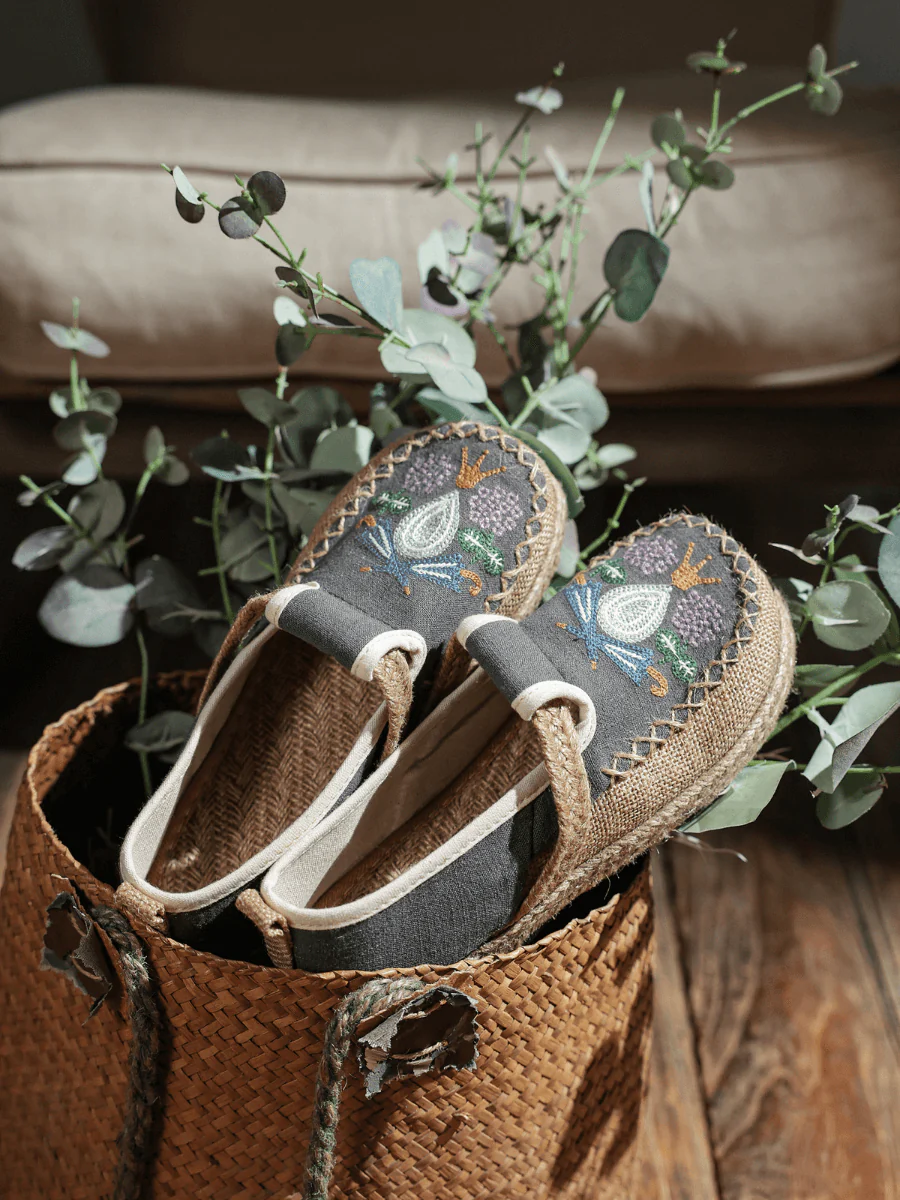 CACTUS ROSE | PATTERN EMBROIDERED LINEN ESPADRILLE LOAFER - GREY