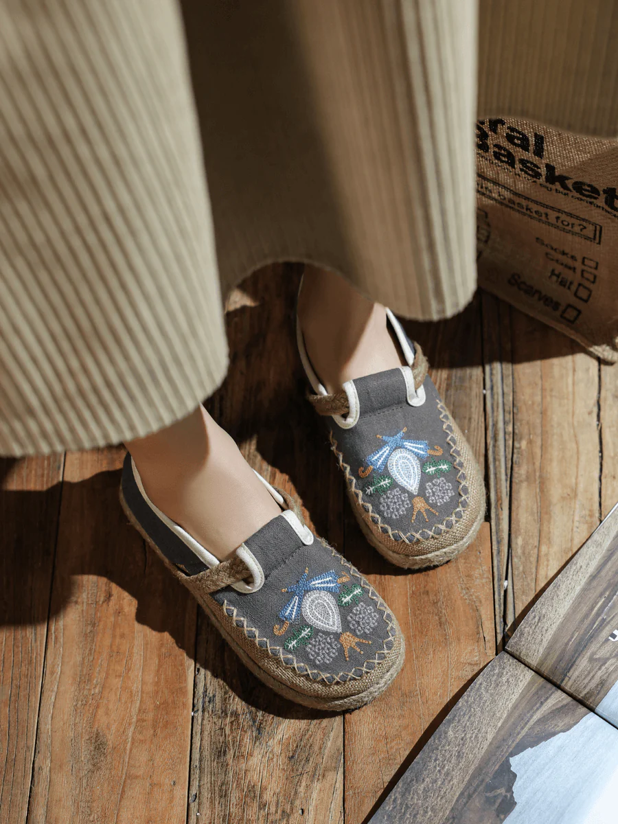 CACTUS ROSE | PATTERN EMBROIDERED LINEN ESPADRILLE LOAFER - GREY - Image 8