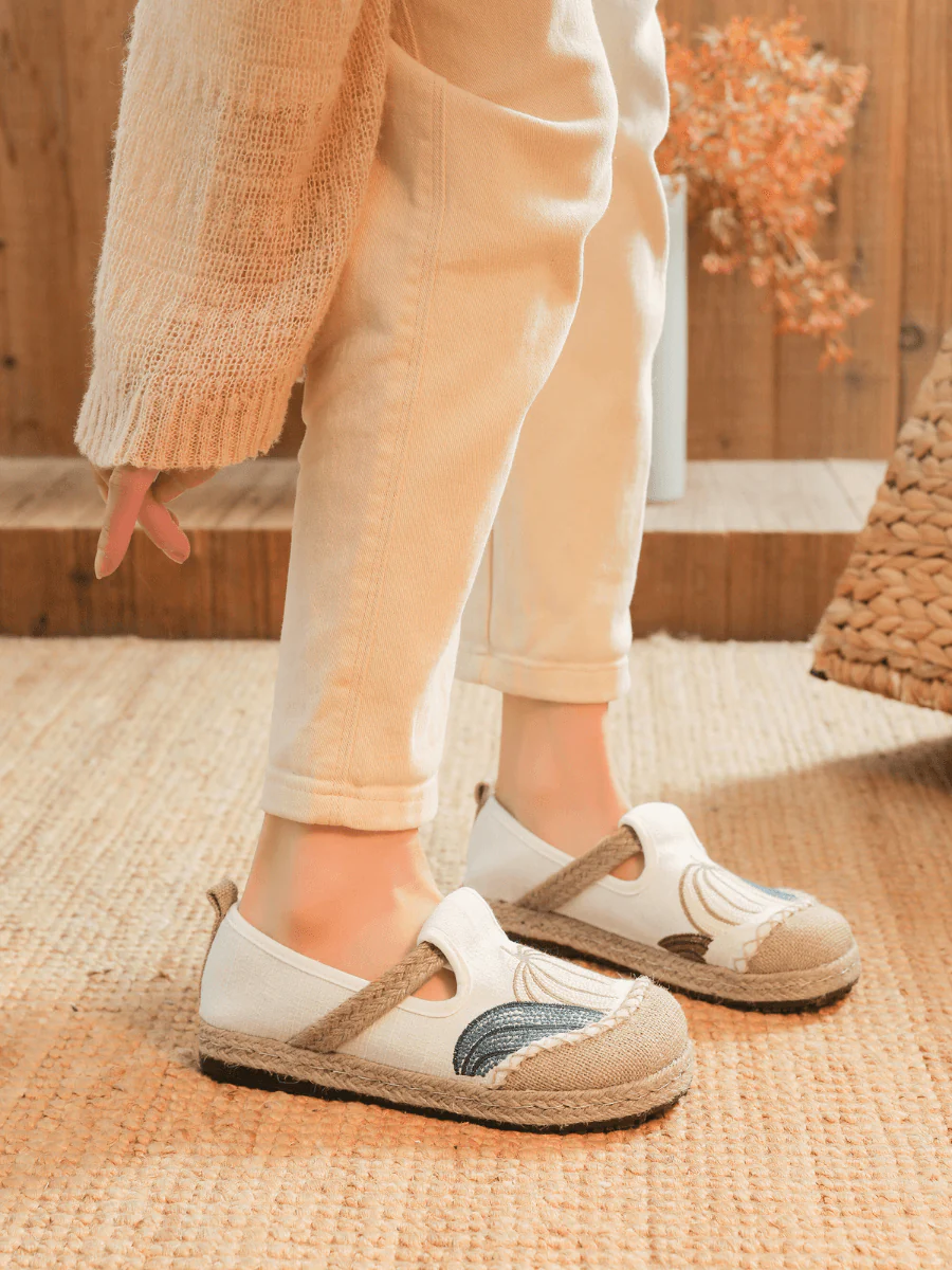 Cactus Rose | Pumpkin Kiss Embroidered Linen Loafer - Apricot - Image 3