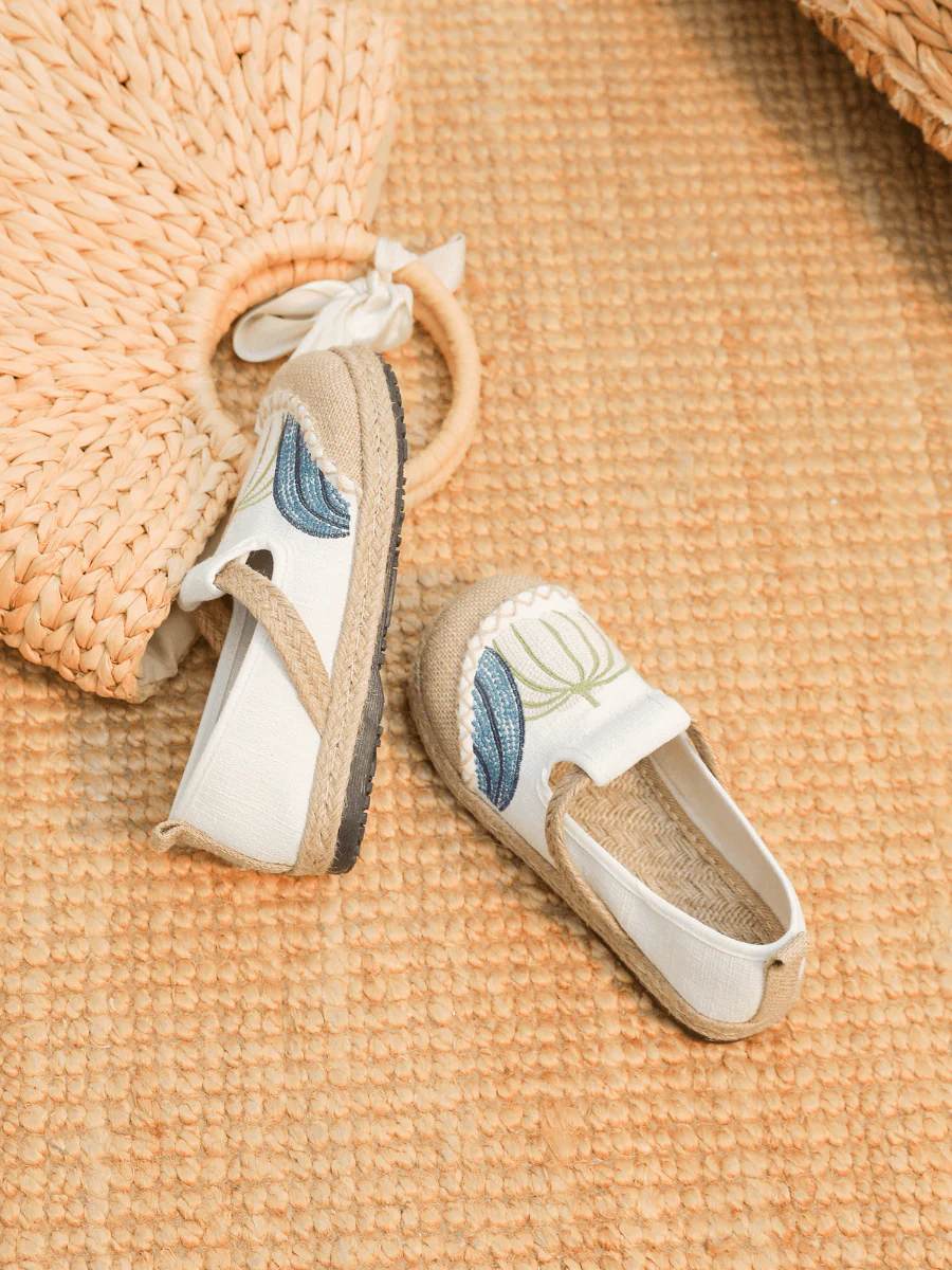 Cactus Rose | Pumpkin Kiss Embroidered Linen Loafer - Apricot - Image 7