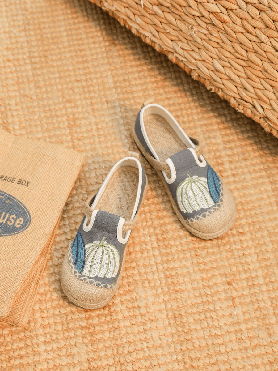 Cactus Rose | Pumpkin Kiss Embroidered Linen Loafer - Grey - Image 3