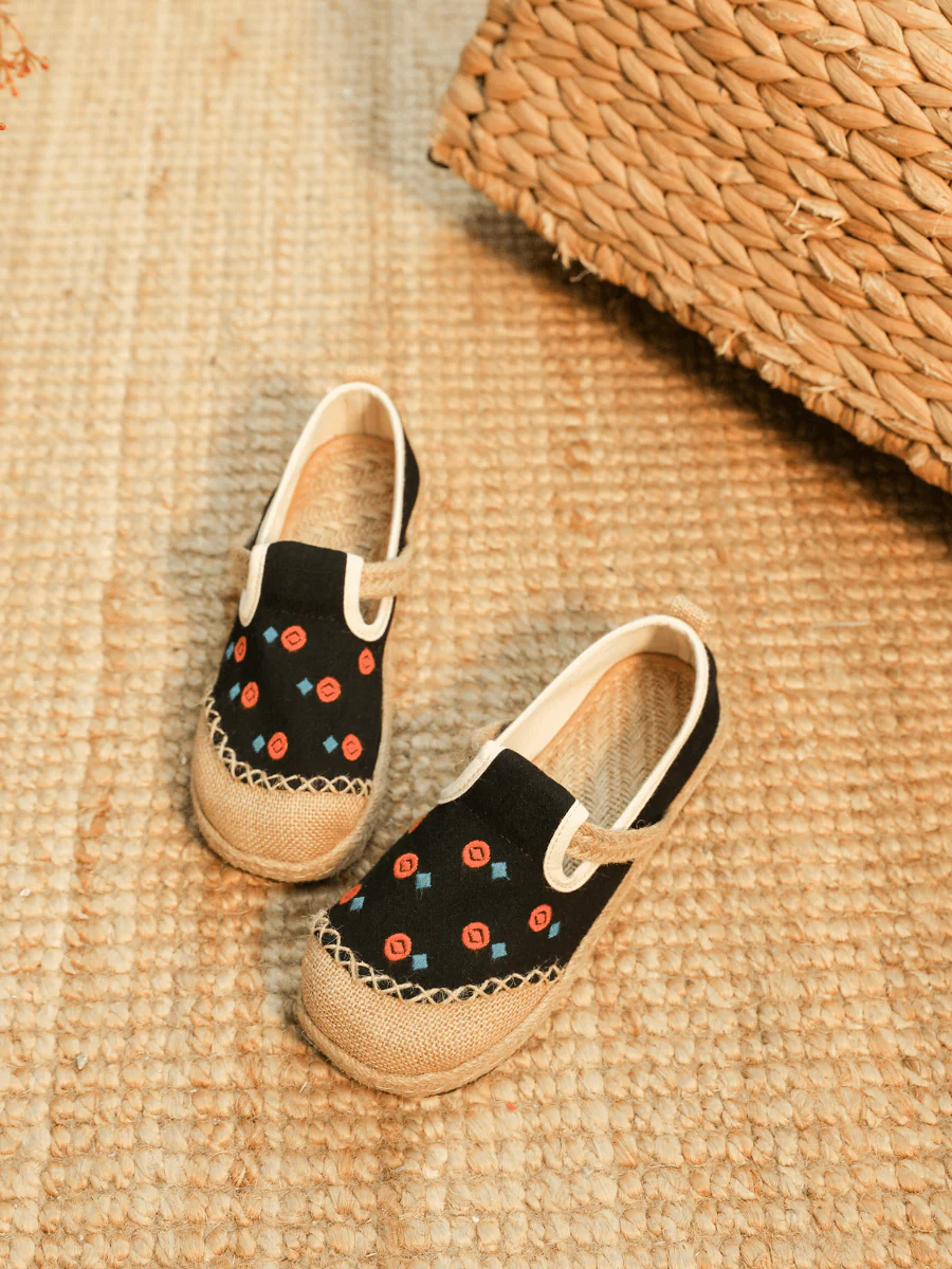 CACTUS ROSE | STAR EYE EMBROIDERED LINEN ESPADRILLE - BLACK - Image 5