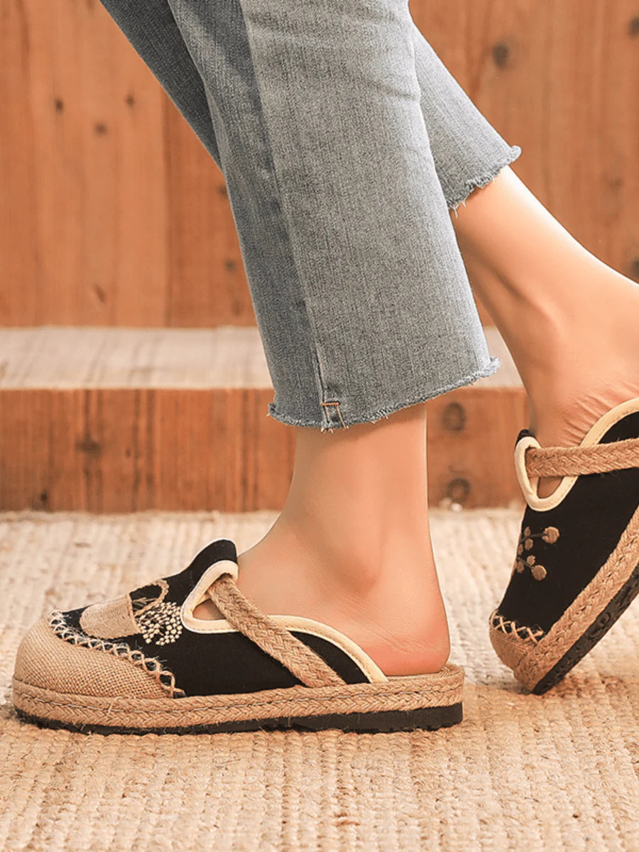 CACTUS ROSE | SUMMER PICNIC EMBROIDERED LINEN MULE - BLACK - Image 3