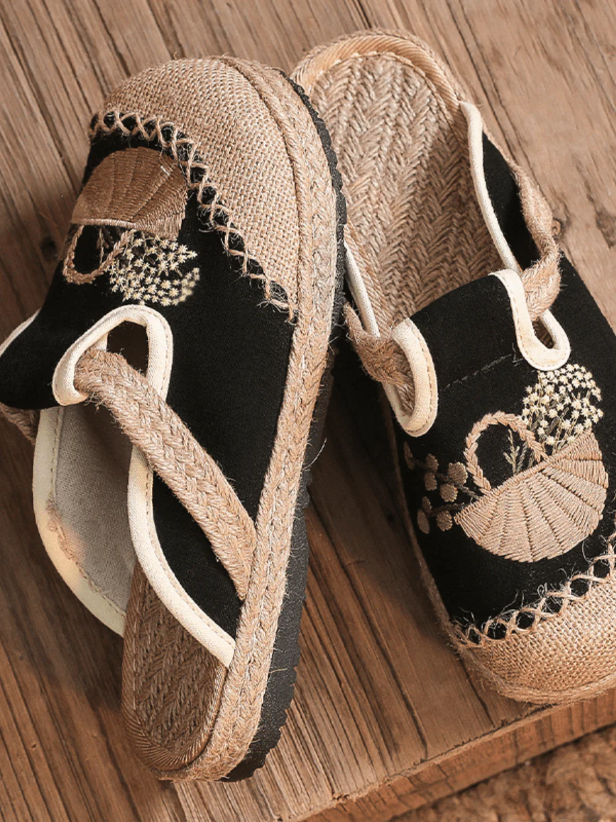 CACTUS ROSE | SUMMER PICNIC EMBROIDERED LINEN MULE - BLACK - Image 5