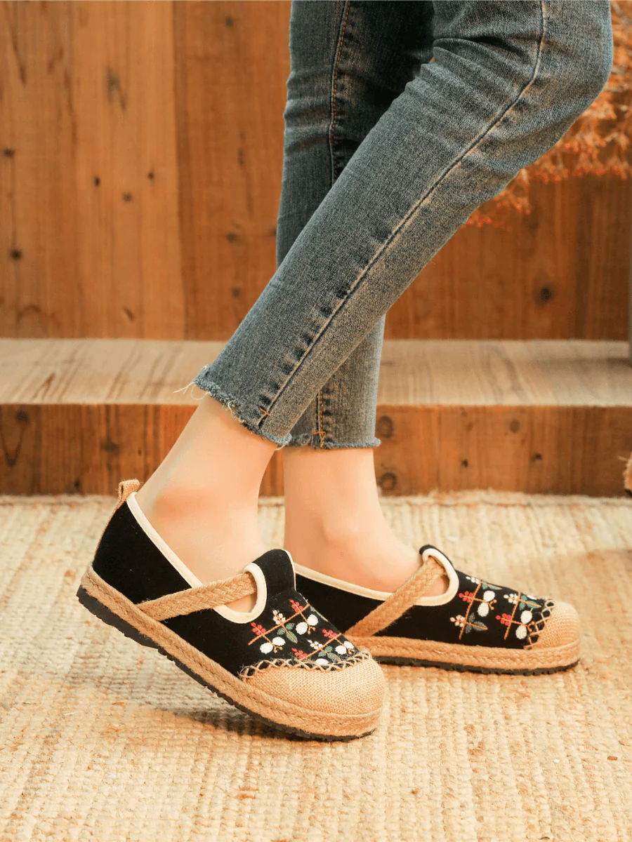 CACTUS ROSE | SWEET GARDEN EMBROIDERED LINEN ESPADRILLE - BLACK - Image 5