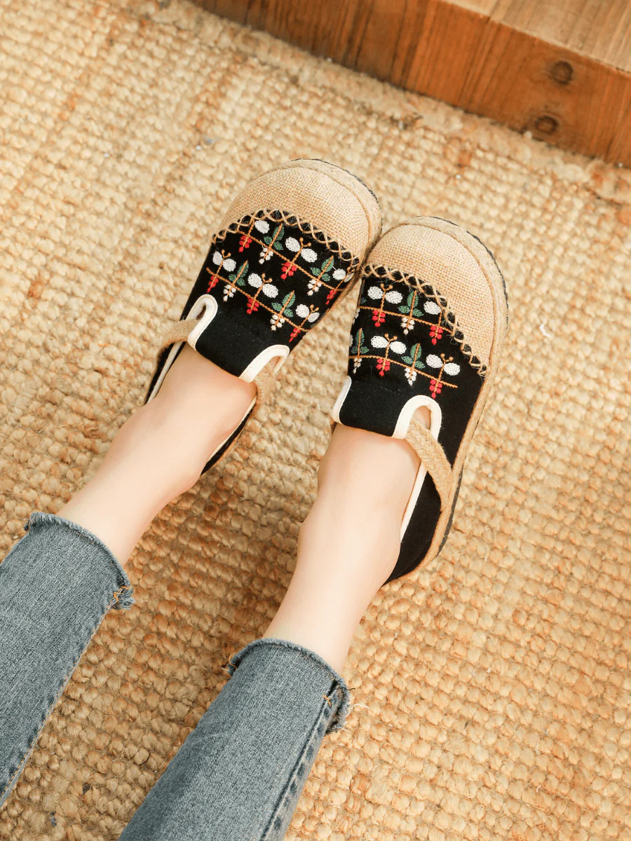 CACTUS ROSE | SWEET GARDEN EMBROIDERED LINEN ESPADRILLE - BLACK - Image 6