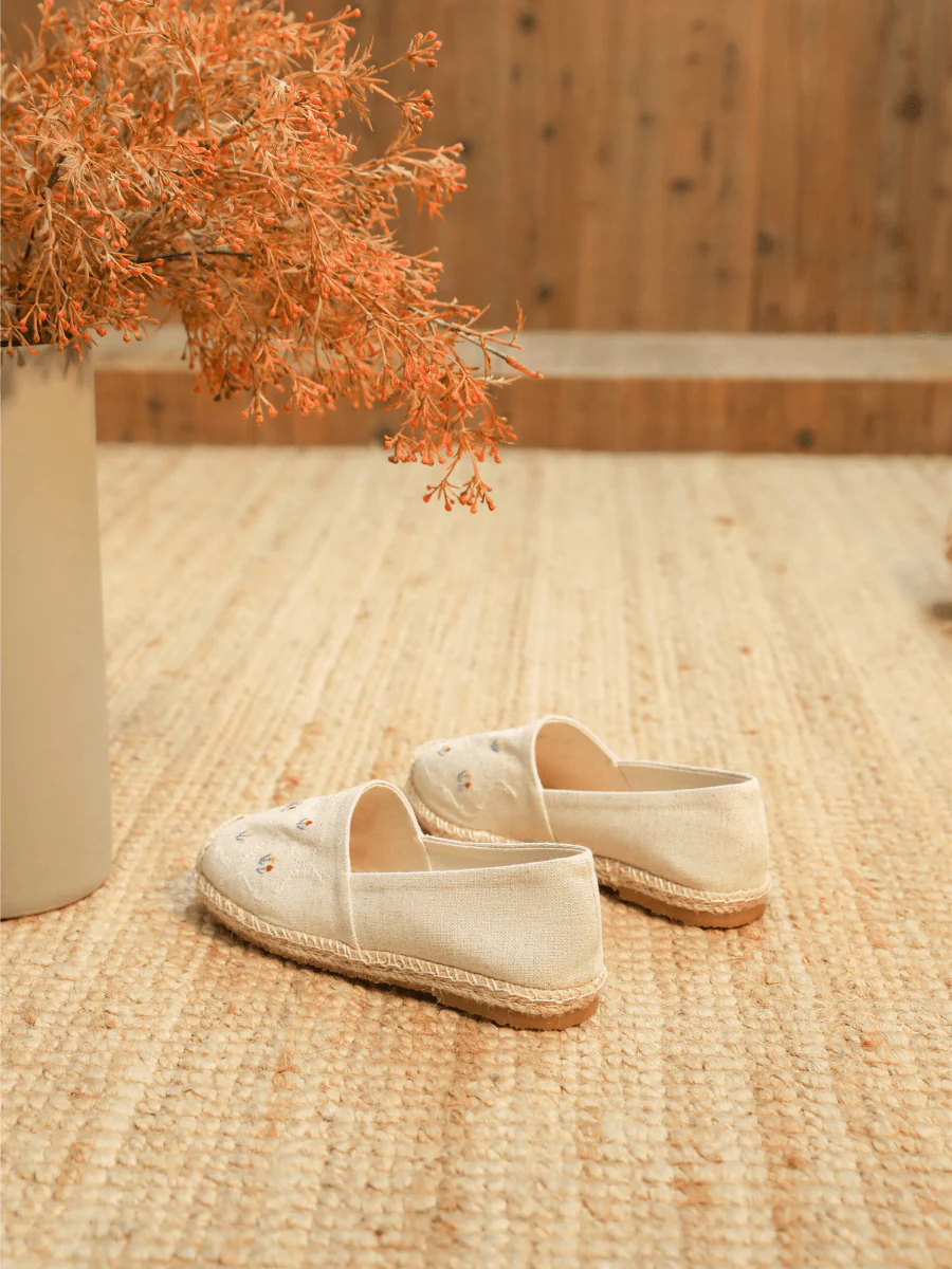 CACTUS ROSE | TWIN FLOWER EMBROIDERED LINEN ESPADRILLES - APRICOT - Image 6