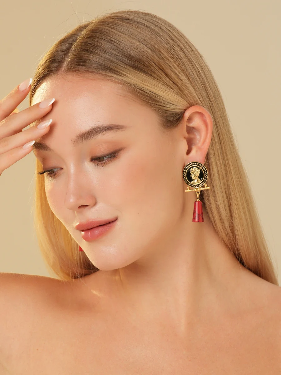 Cameo Avatar Relief Gold Plated Drop Earrings - Image 7
