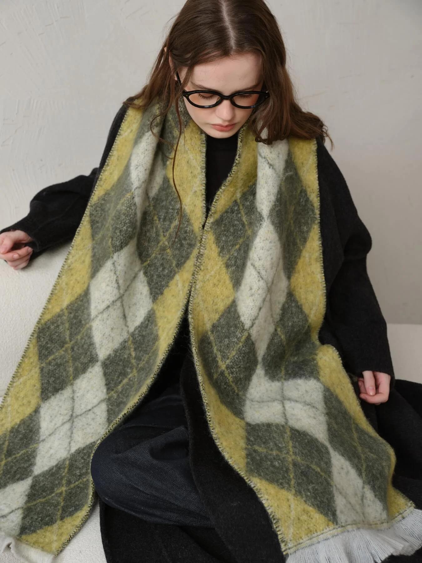 Chill Edit Diamond Contrast Scarf - green - Image 2