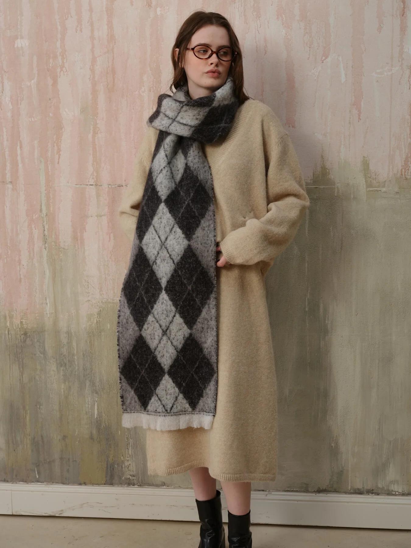 Chill Edit Diamond Contrast Scarf - grey