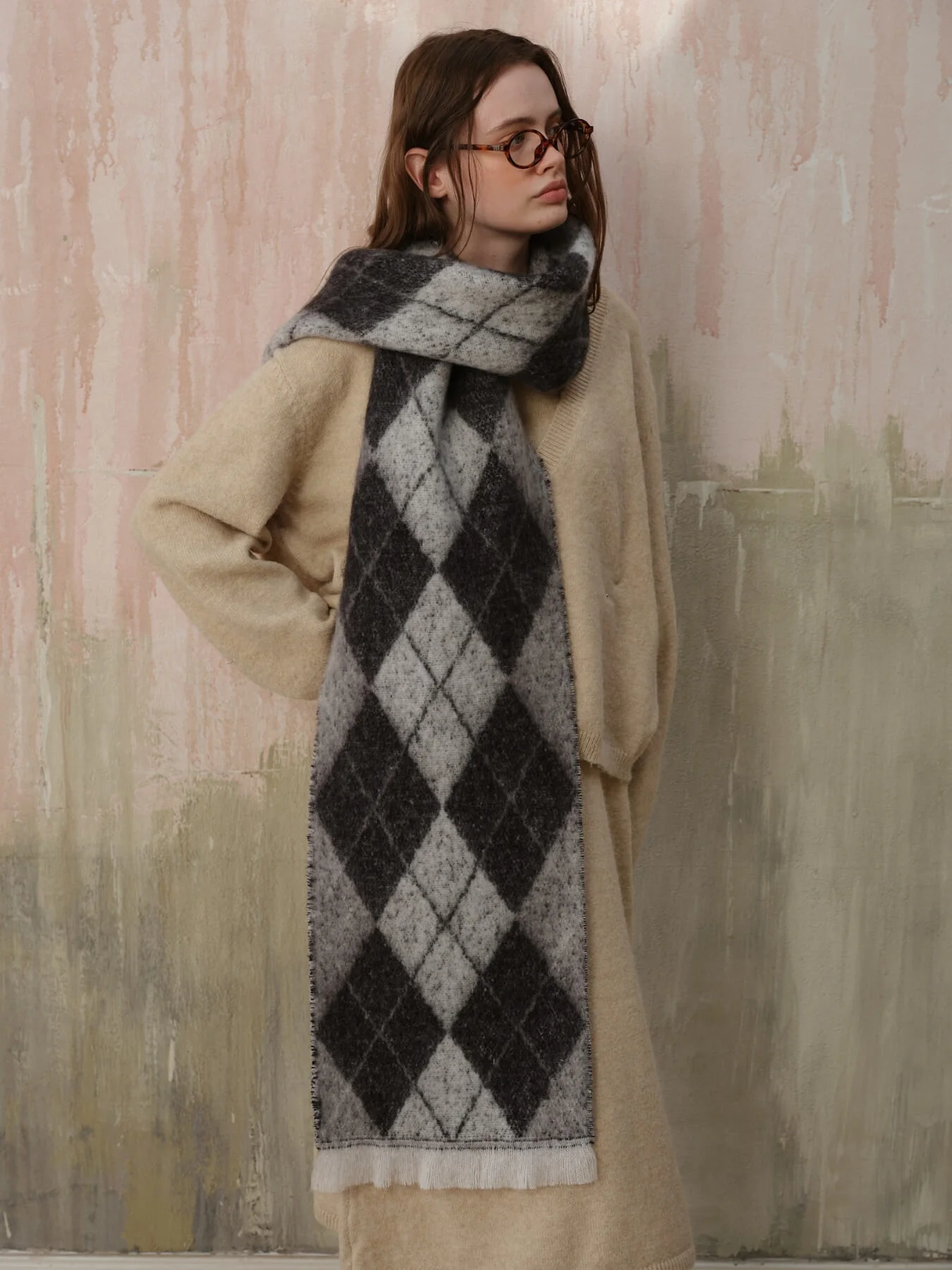 Chill Edit Diamond Contrast Scarf - grey - Image 4