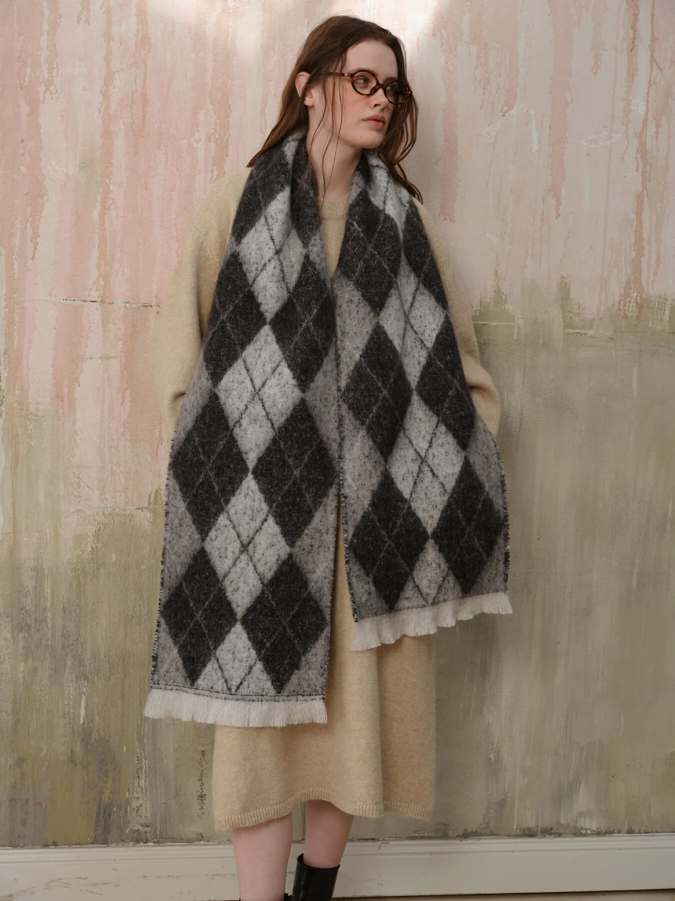 Chill Edit Diamond Contrast Scarf - grey - Image 6