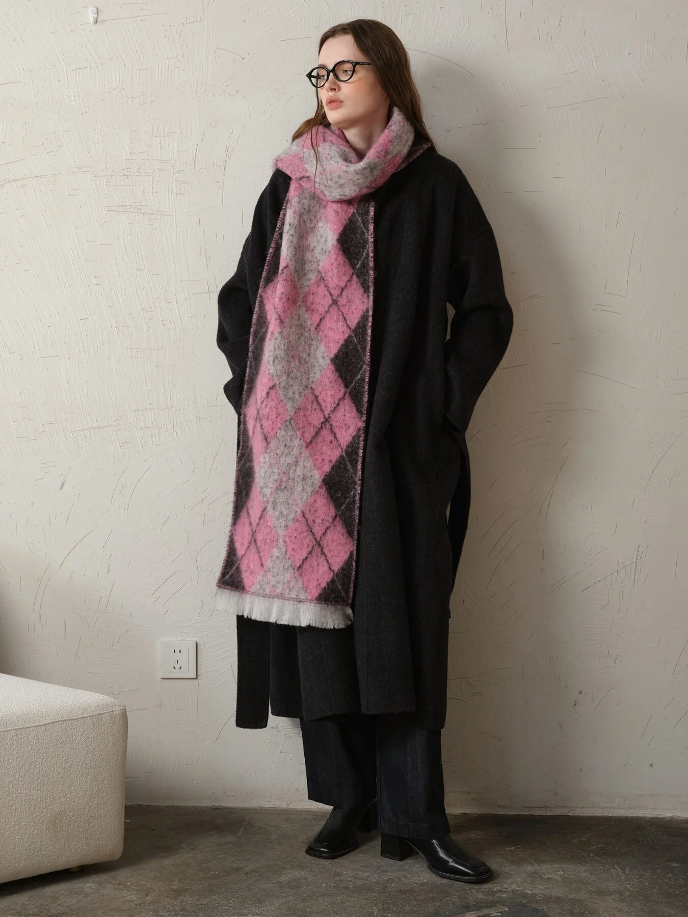 Chill Edit Diamond Contrast Scarf - pink - Image 6