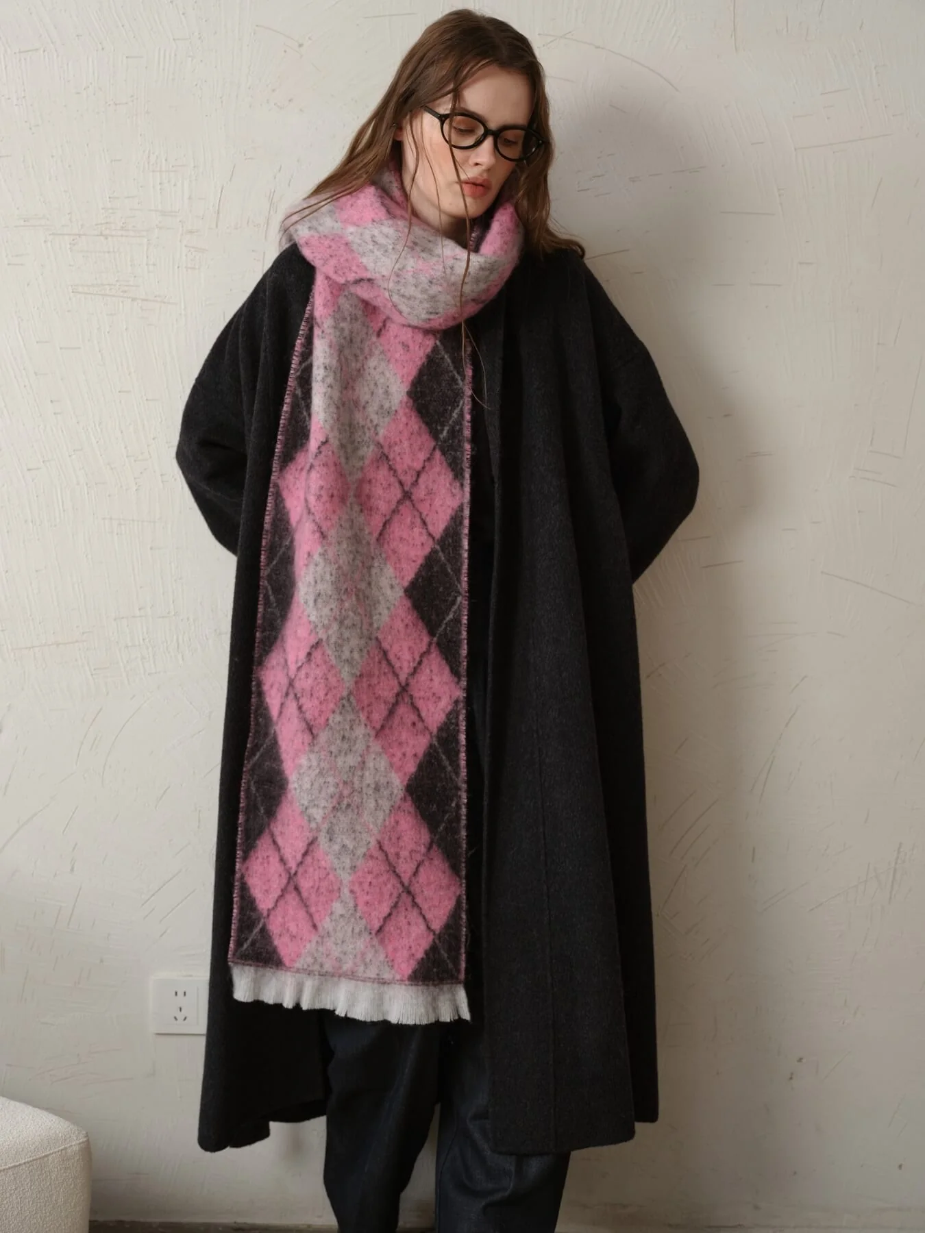 Chill Edit Diamond Contrast Scarf - pink - Image 8